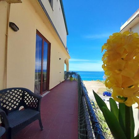 Milazzo Beach Bagian luar foto