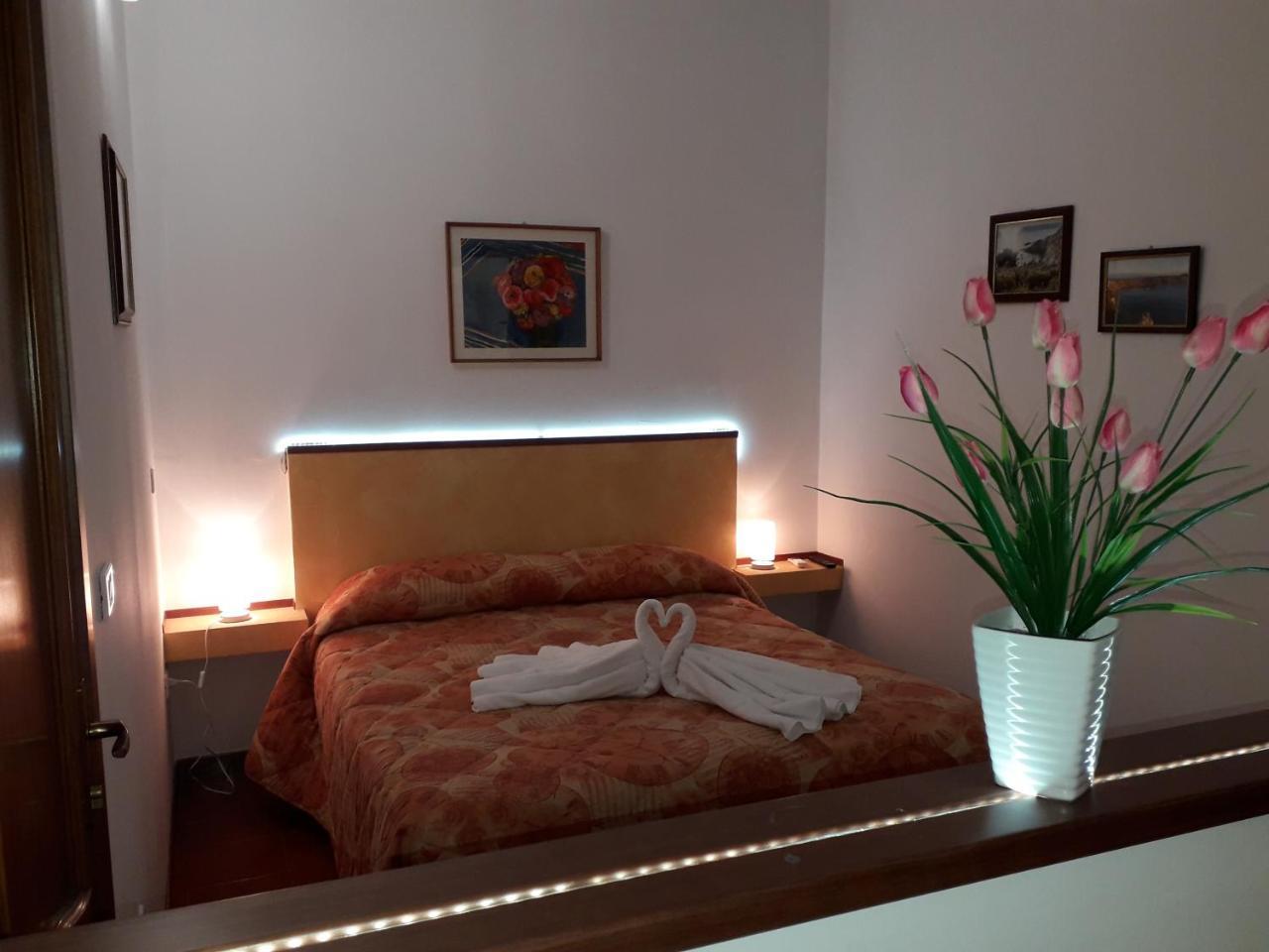 Milazzo Beach Bagian luar foto